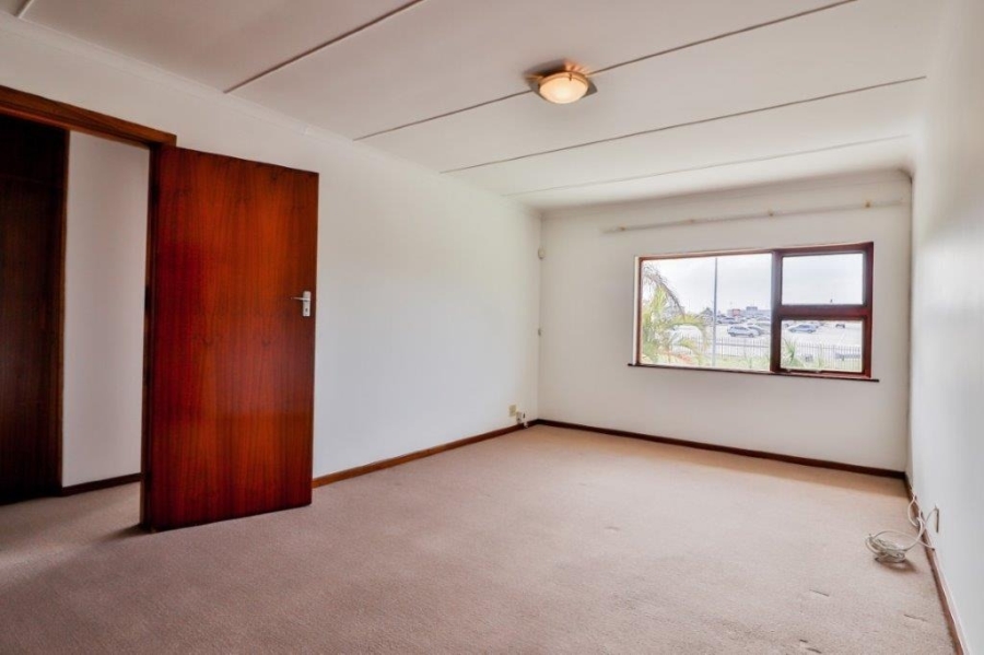 To Let 3 Bedroom Property for Rent in Beacon Bay Eastern Cape